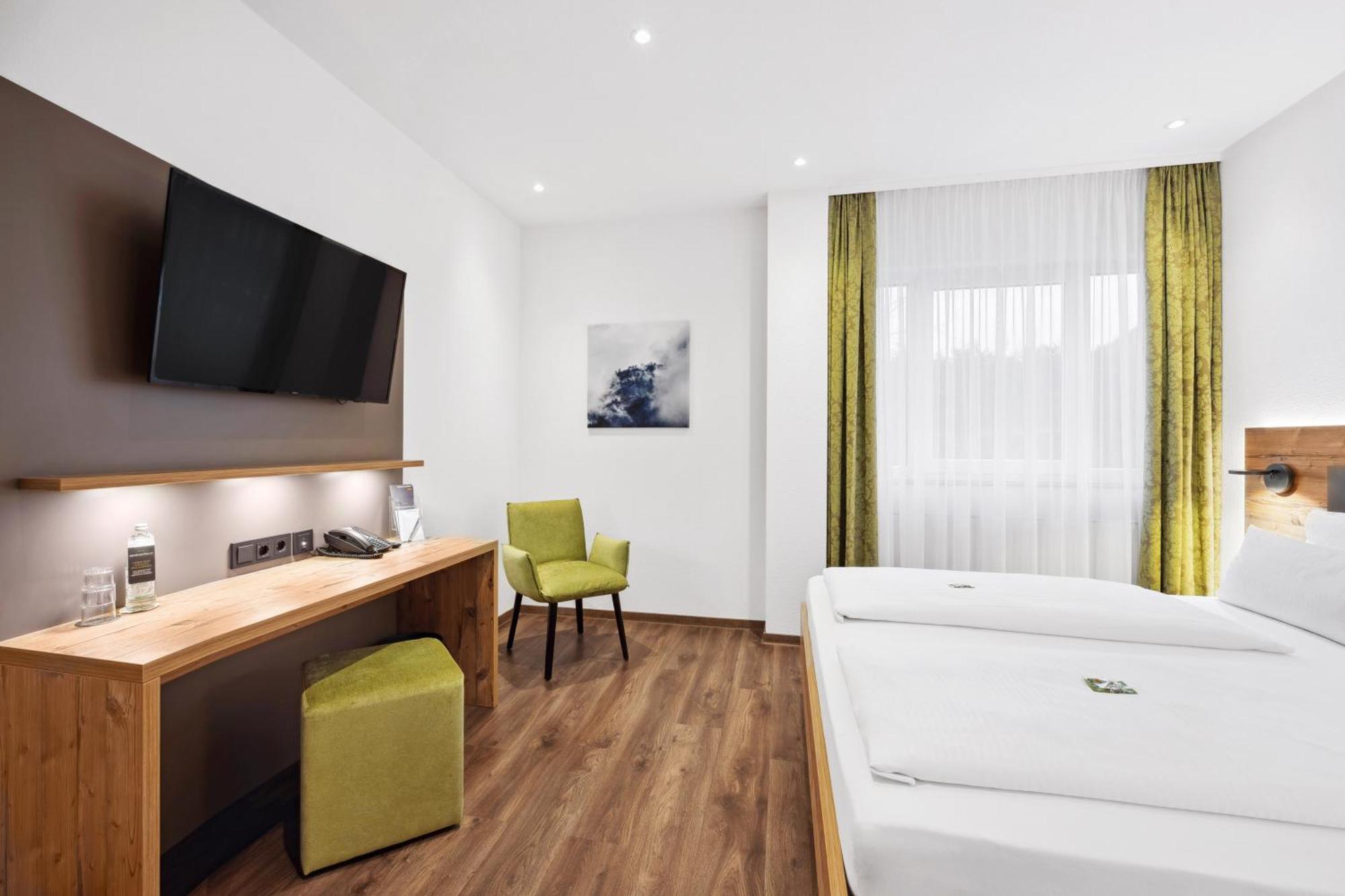 Hotel Zeppelin Laupheim Exterior photo